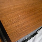 上面部には多少傷があります。