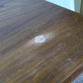 傷を補修しようとした形跡があります。