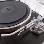 YAMAHA GT-2000 analog disc player