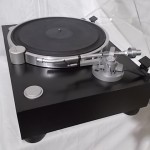 YAMAHA GT-2000 analog disc player