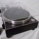 YAMAHA GT-2000 analog disc player