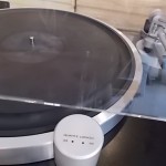 YAMAHA GT-2000 analog disc player