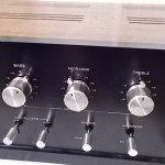 SANSUI AU-666 integrated stereo amplifier