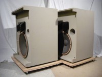 製品横部です。大きく目立つ傷はありませんが、小さな傷などはご容赦ください