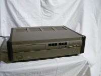 フィリップス渾身の力作 800R が入荷いたしました。ピックアップはスイングアームの CDM4MD が採用されています。