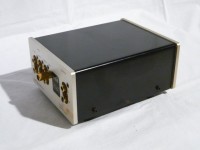 反対側の側面の様子です。