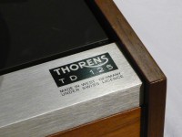thorens の中でもお手ごろ・お買い得な TD-125 です。